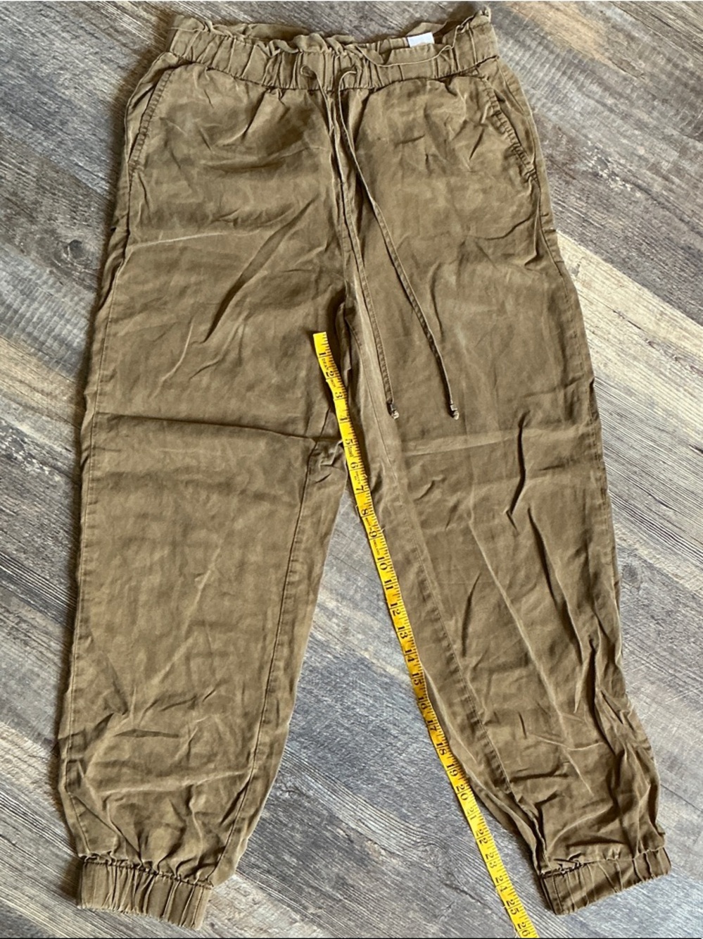 Banana Republic Men's Drawstring Joggers in Olive Size S
